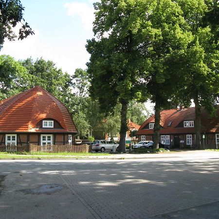 4 Wunderschoene Ferienwohnungen Im Kavaliershaus Schwerin  Exterior foto