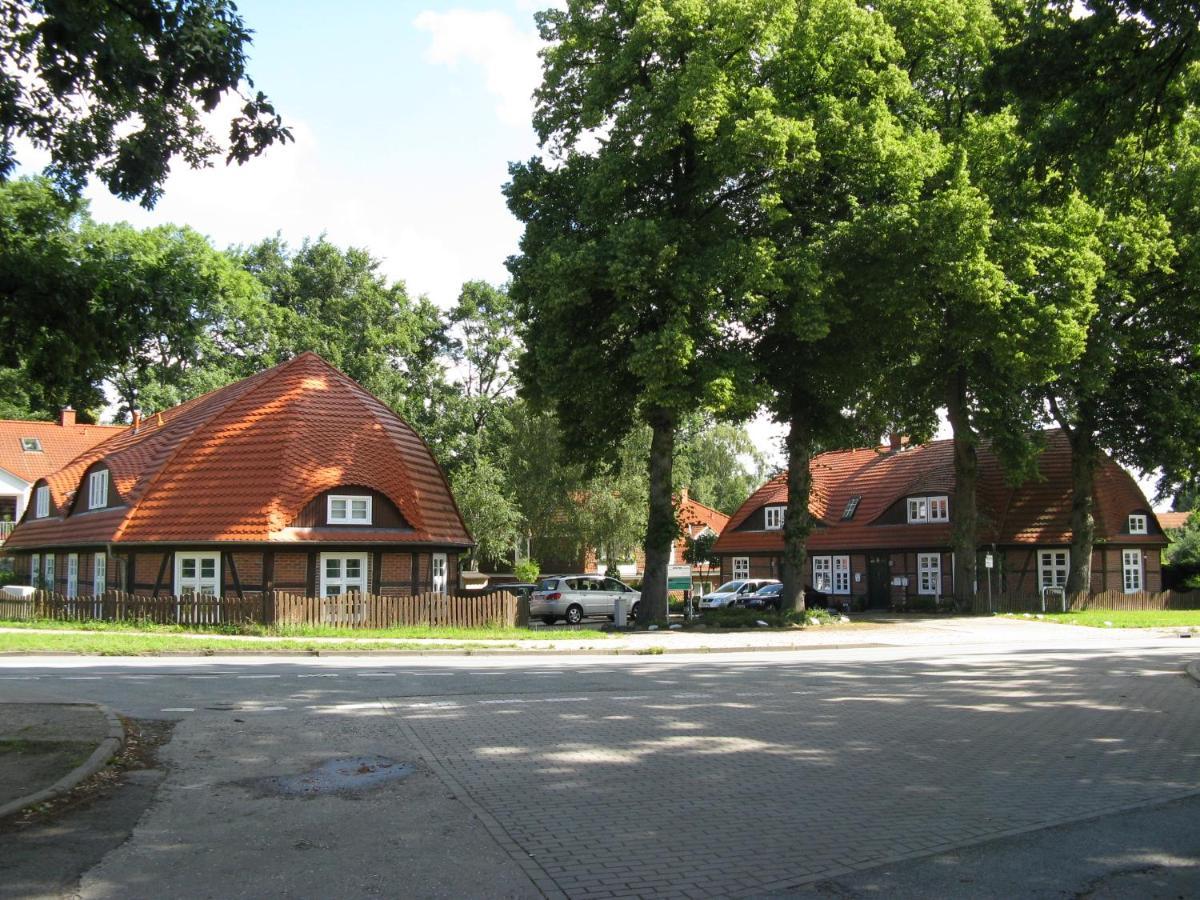 4 Wunderschoene Ferienwohnungen Im Kavaliershaus Schwerin  Exterior foto